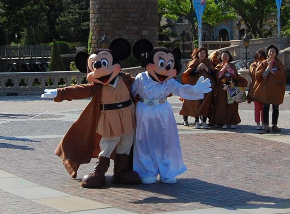 Star Wars Takes Over Tokyo Disneyland to Celebrate Reopening of Star Tours9