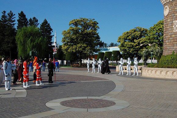 Star Wars Takes Over Tokyo Disneyland to Celebrate Reopening of Star Tours6