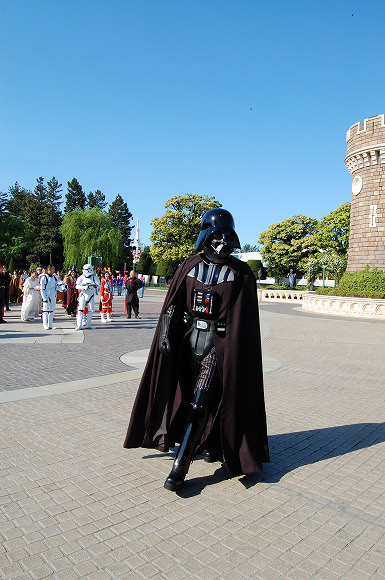 Star Wars Takes Over Tokyo Disneyland to Celebrate Reopening of Star Tours7